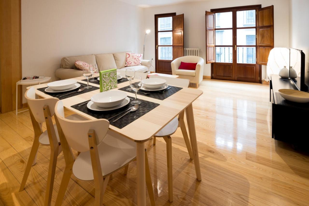 Pucela Apartmets Valladolid Bagian luar foto